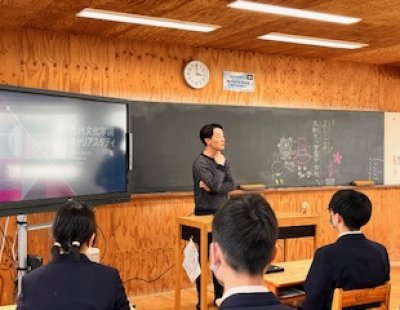 中学2年生キャリアスタディ～ハウステンボス株式会社　社長　髙村　耕太郎様をお招きして～