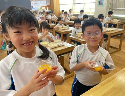 給食でマンゴープリンをいただきました！
