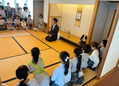 4年1組 茶道_宮嵜　みどり(Ms.Miyazaki)_10月　授業参観