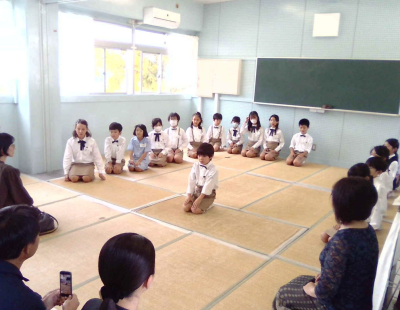 小学3年生　学習発表会(茶道)