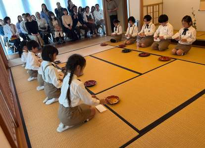 2年1組 茶道_ (4)