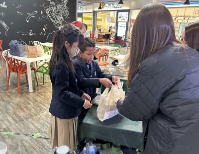 小学5年生　コラボ弁当販売体験