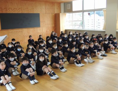 小学校　３学期表彰式