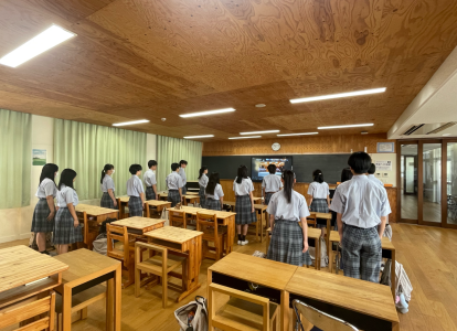 ６