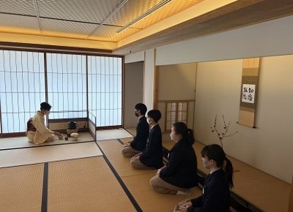 最後の授業では、茶道文化の先生のお点前を拝見しました。