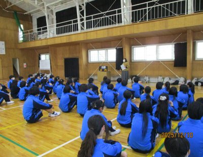 世界人権デー　全校人権学習　～カプラ体験～