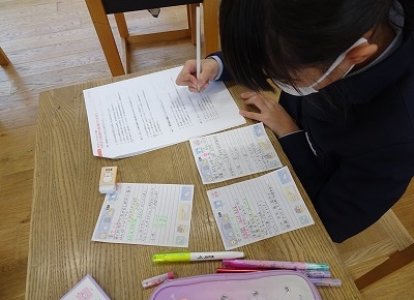 処方箋や抗生物質など、初めて知った薬のことをたくさん書き留めていた子どもたちでした。