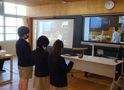 SDGsについて学んできたことや未来に残したい佐世保について発表しました。