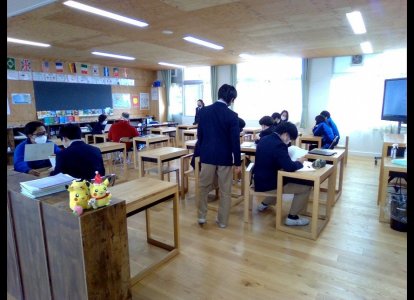 中学校昼休みの様子