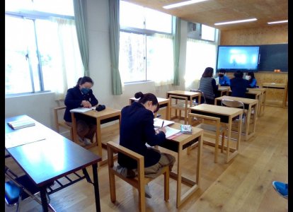 中学校昼休みの様子
