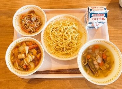 1月25日（火）【ゆでちゃんぽん麺/皿うどんの具/浦上そぼろ/ヒカド/牛乳】