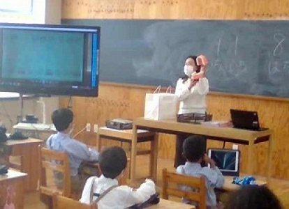 動画で「ブラッシング指導」を行いました。