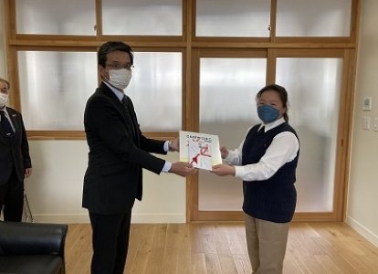 佐世保法人会より図書を寄贈していただきました。