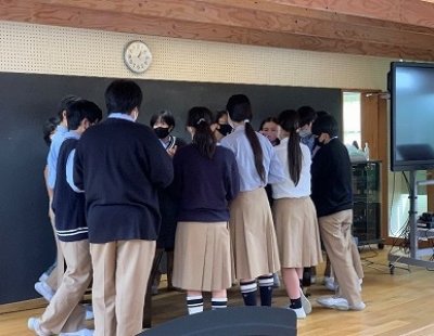 学習発表会に向けて（中学２年生　クラッピング練習）