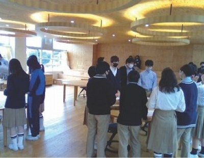 学習発表会に向けて（中学２年生・１年生　クラッピング合同練習）