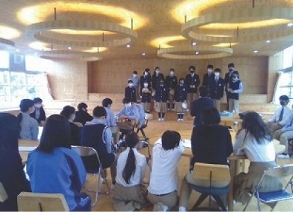 中学２年生・１年生　クラッピング合同練習