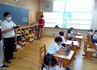 長崎市立矢上小学校「ＩＣＴ活用教育」の視察来校