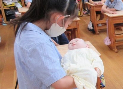 道徳科「おへそのひみつ」命の学習