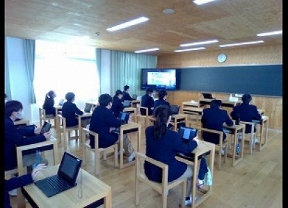 生徒会活動スローガン「誰もが楽しく過ごせる学校に」