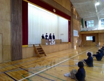 生徒会役員任命式を行いました。