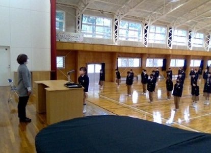 新しい先生の着任式