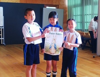 小学校英語劇　「Peter Rabbit」（小学2年生）