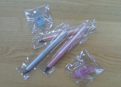 とても可愛いクリップと筆記用具