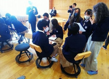 仙台白百合学園とのリモートでの交流学習