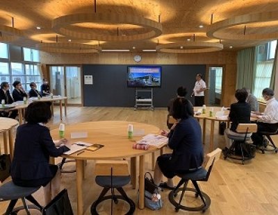 佐世保市教育委員会の皆様がICT教育について視察に来校されました