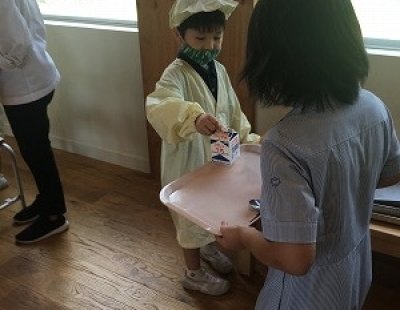 初めての給食当番
