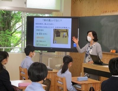 茶道の授業がスタートしました。