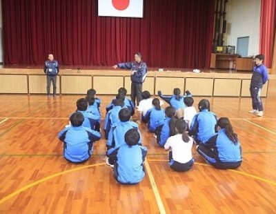 中学校で烏帽子チャレンジスクールを行いました。