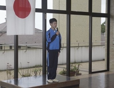 野外宿泊活動最終日です。雨のため室内での活動となりました。大きなケガや病気もなく、笑顔で帰ってくることができました。
