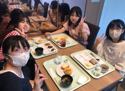 朝食３