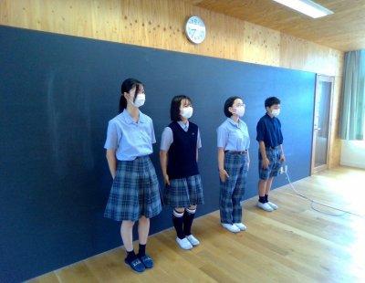 生徒集会（佐世保市中学校体育大会推戴式・専門委員会活動報告）を行いました！