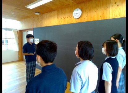 生徒集会（佐世保市中学校体育大会推戴式・専門委員会活動報告）