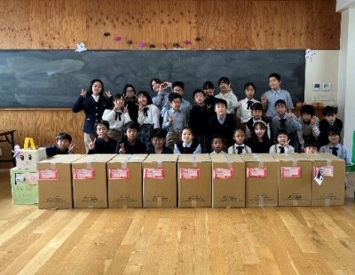 小学校　「届けよう服のチカラ」プロジェクト
